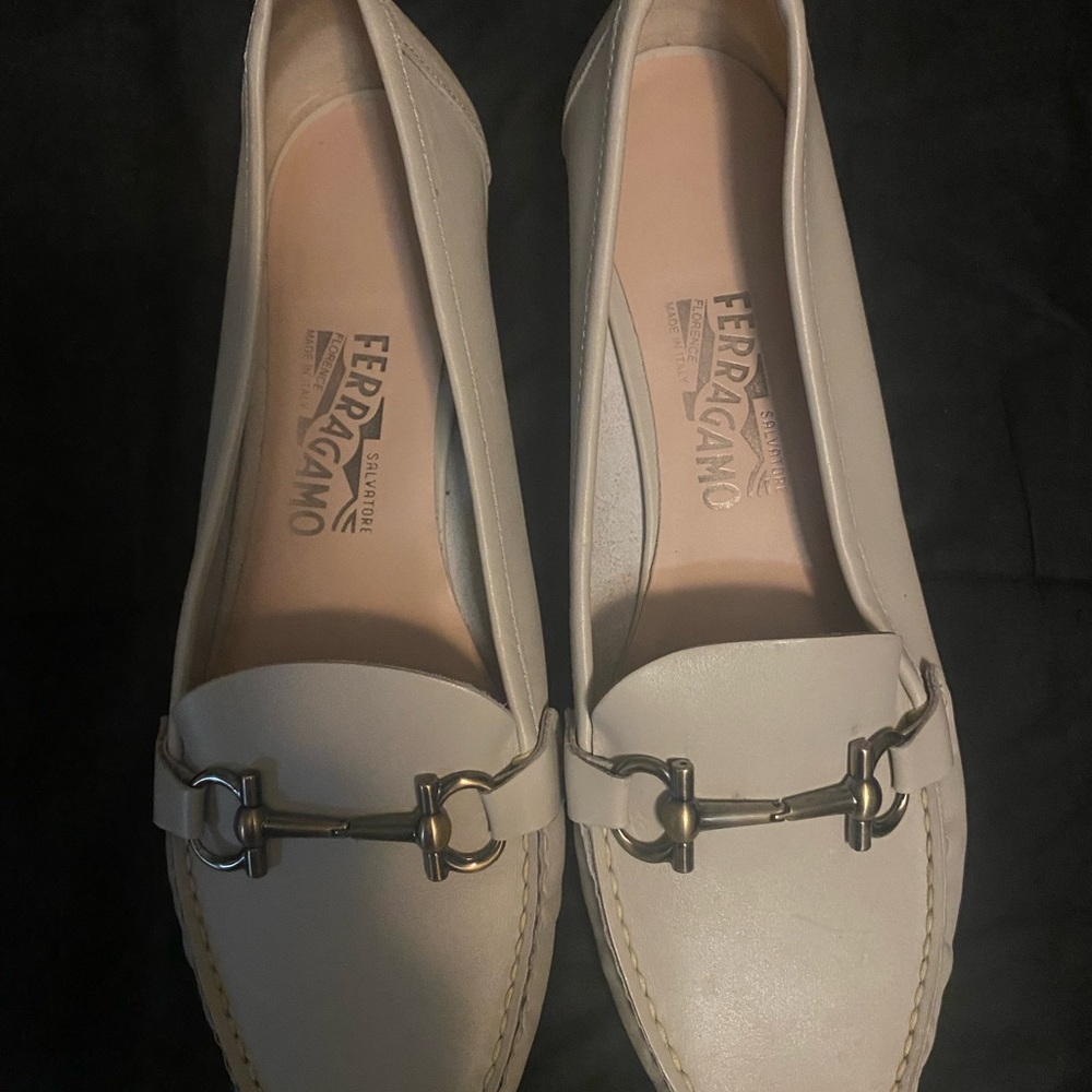 Salvatore Ferragamo Women's Beige Loafers
